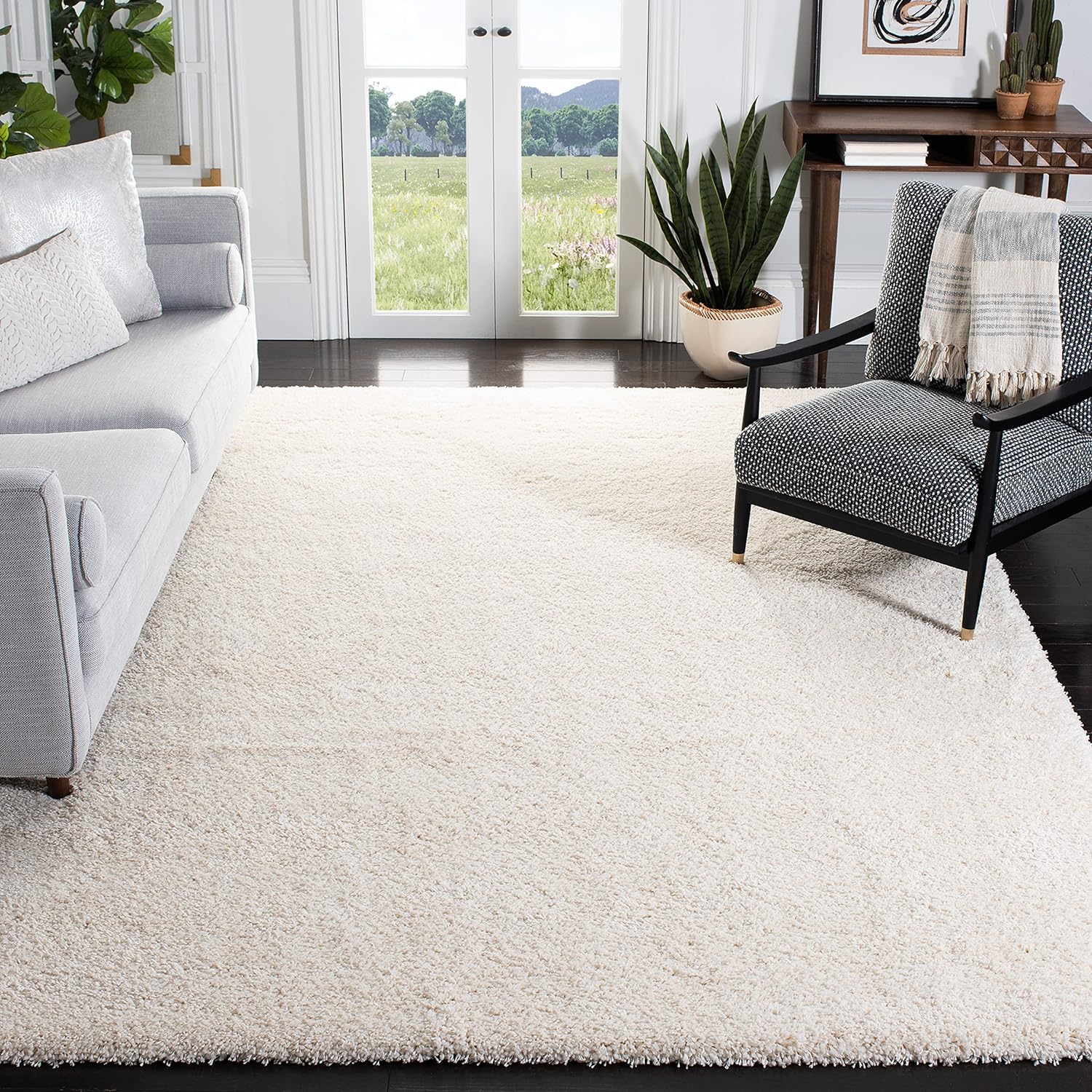 SAFAVIEH California Shag Collection Area Rug – 8′ x 10′, Ivory, Non-Shedding & Easy to Clean, Ultra Plush Thick Pile, Ideal for Living Room, Bedroom, Dining Space (SG151-1212)