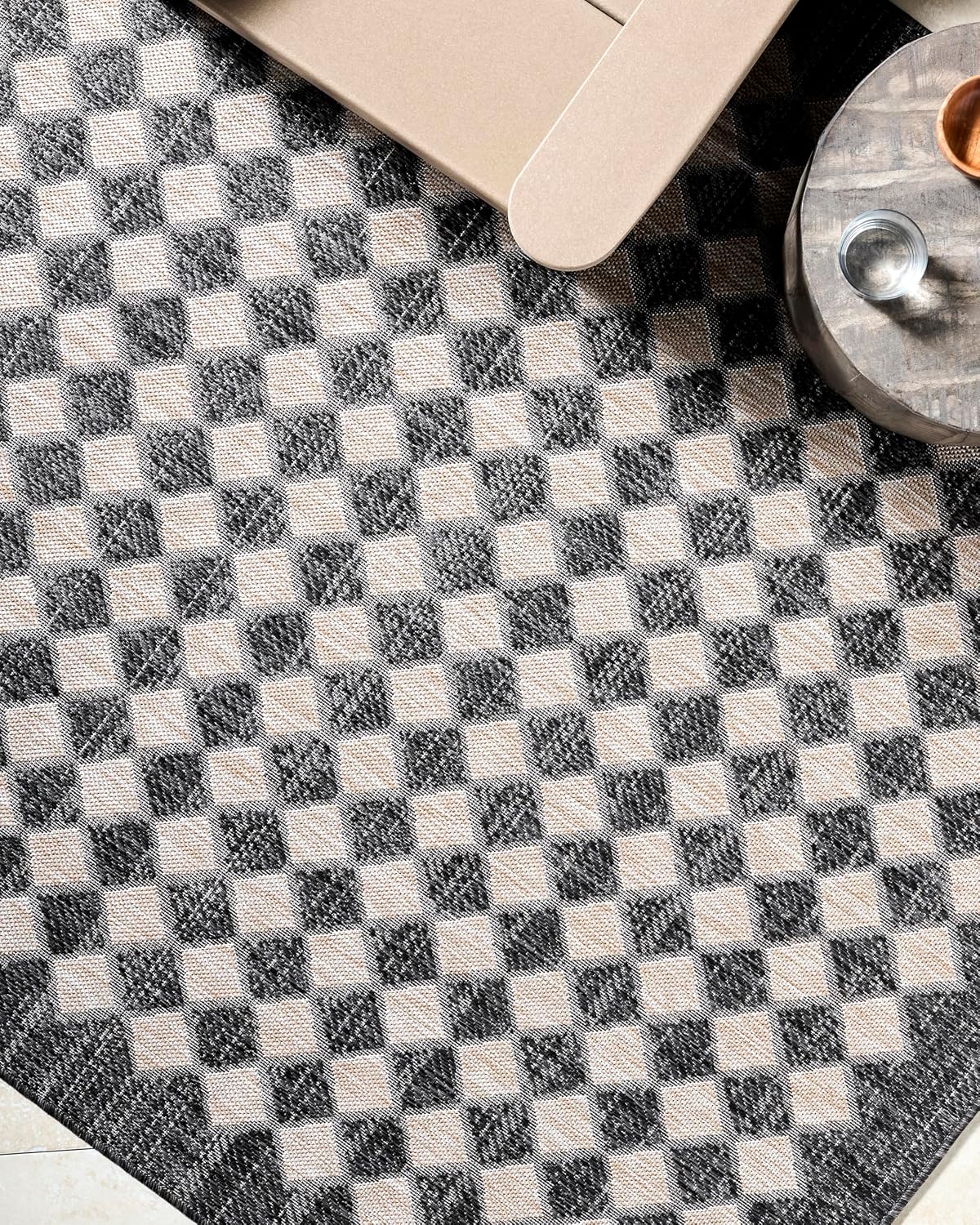 Livabliss x Galey Alix Mulberry Modern Indoor/Outdoor Area Rug, 5’3″ x 7′, Black/Grey