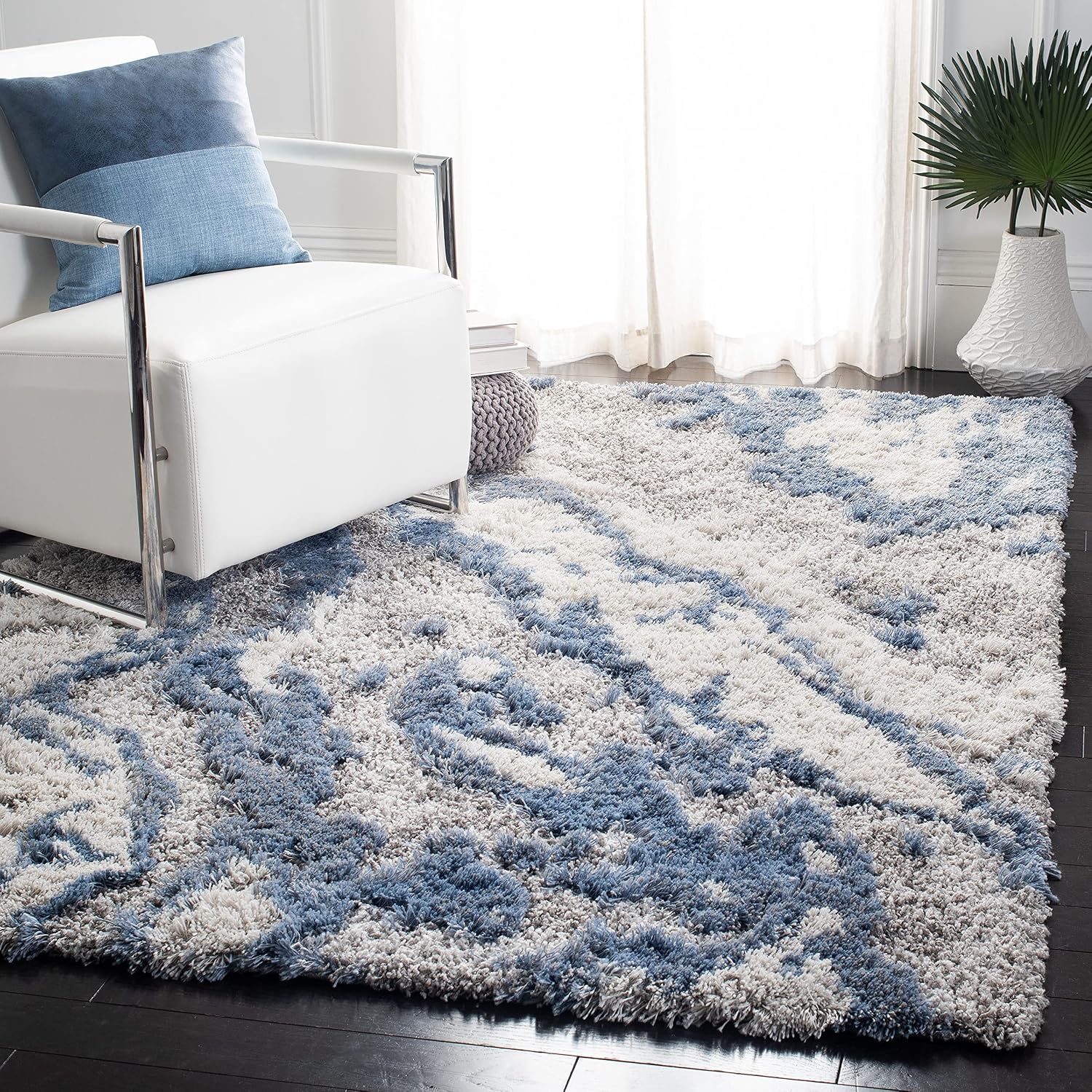 SAFAVIEH Horizon Shag Rug 4’x6′, Soft Plush Modern Grey & Blue HZN890G